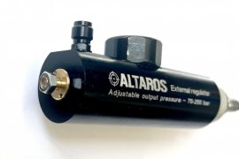 Altaros external pressure regulator with external adjustment