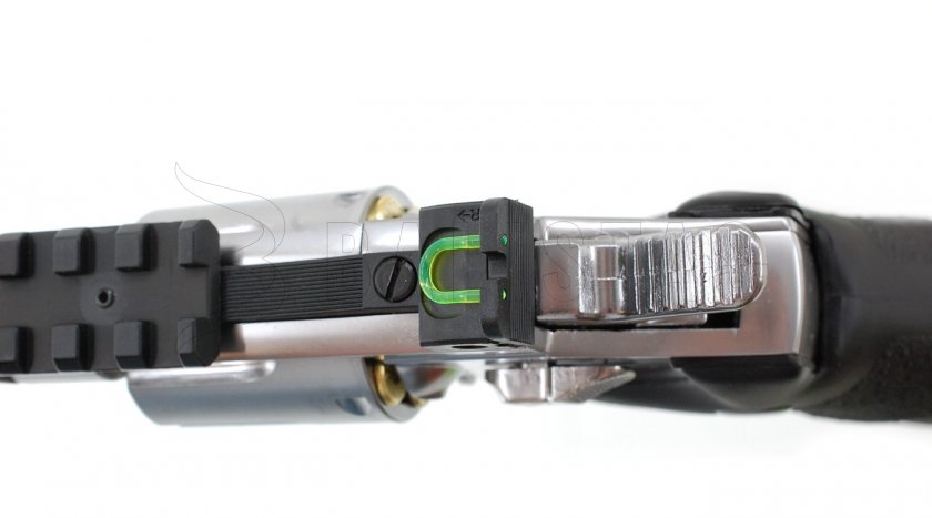 Smith&Wesson 327 TRR8 steel