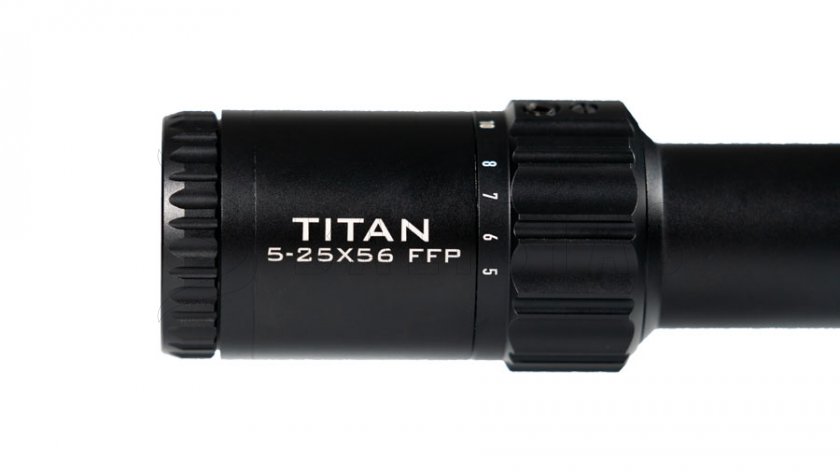 Element Titan 5-25x56 FFP EHR-2D MOA