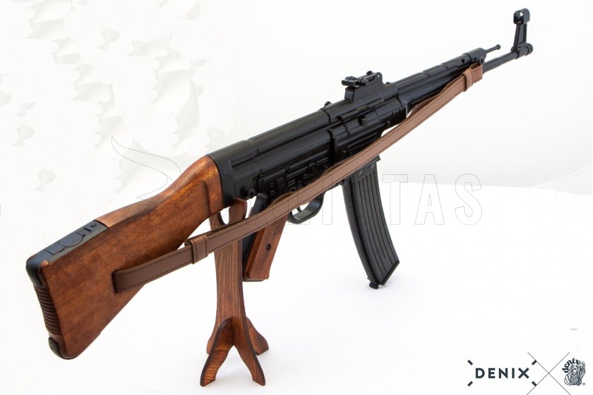 Replica Sturmgewehr 44 with sling, Germany 1943 5