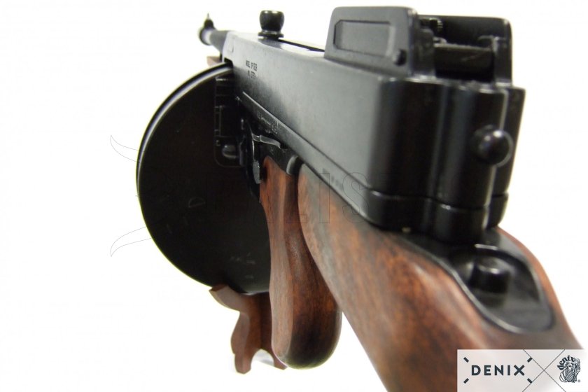 Replica Thompson M1928 with Drum Magazine, USA 4